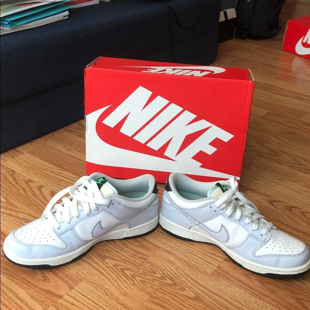 NIKE DUNK LOW